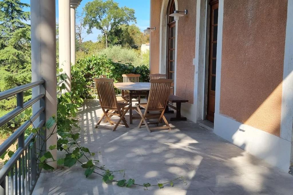 La Provencale Apartment Uzes Bagian luar foto