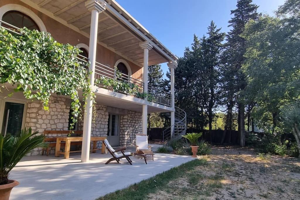 La Provencale Apartment Uzes Bagian luar foto